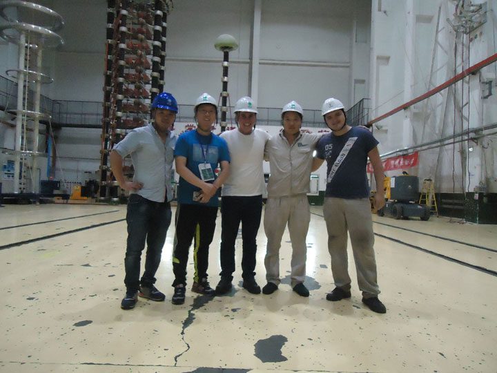 equipe-da-nari-na-fábrica